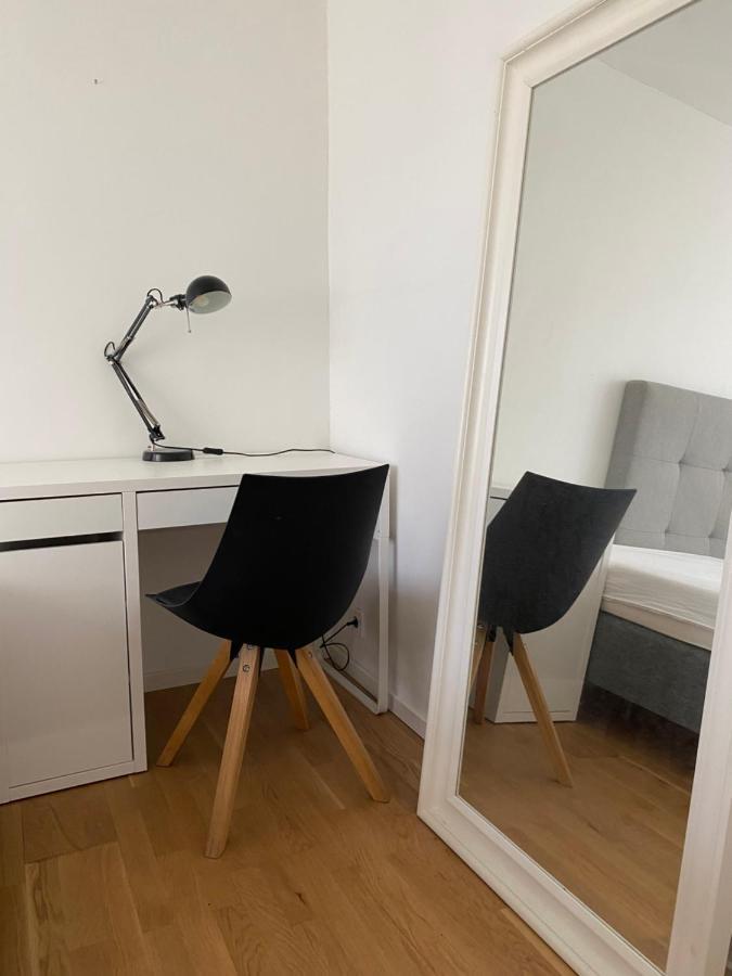 Lägenhet Exclusive 2 Level Etage Next To Arlanda-city Metro *